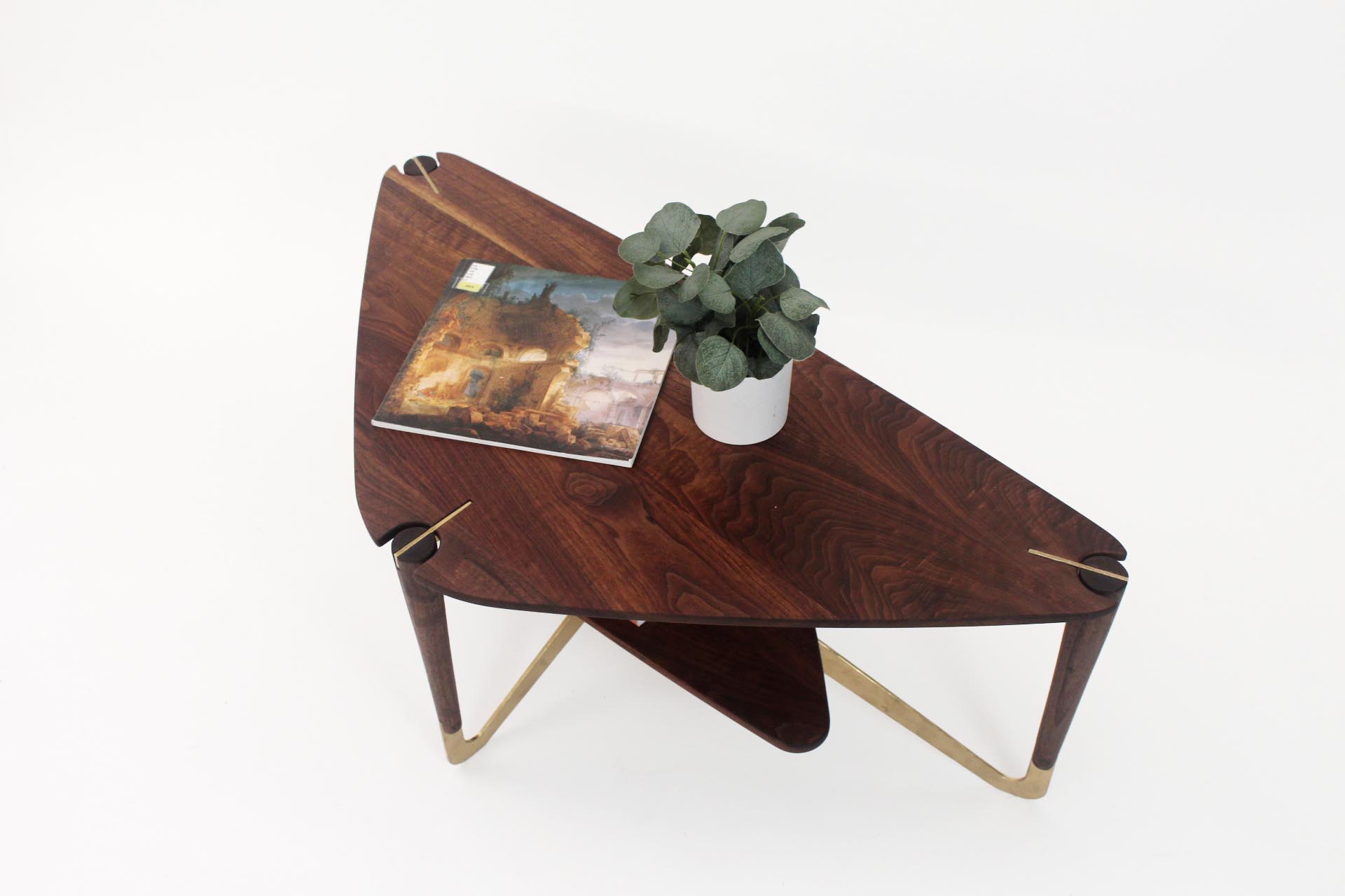 Sonia Full View portable table design by Michael Aehle