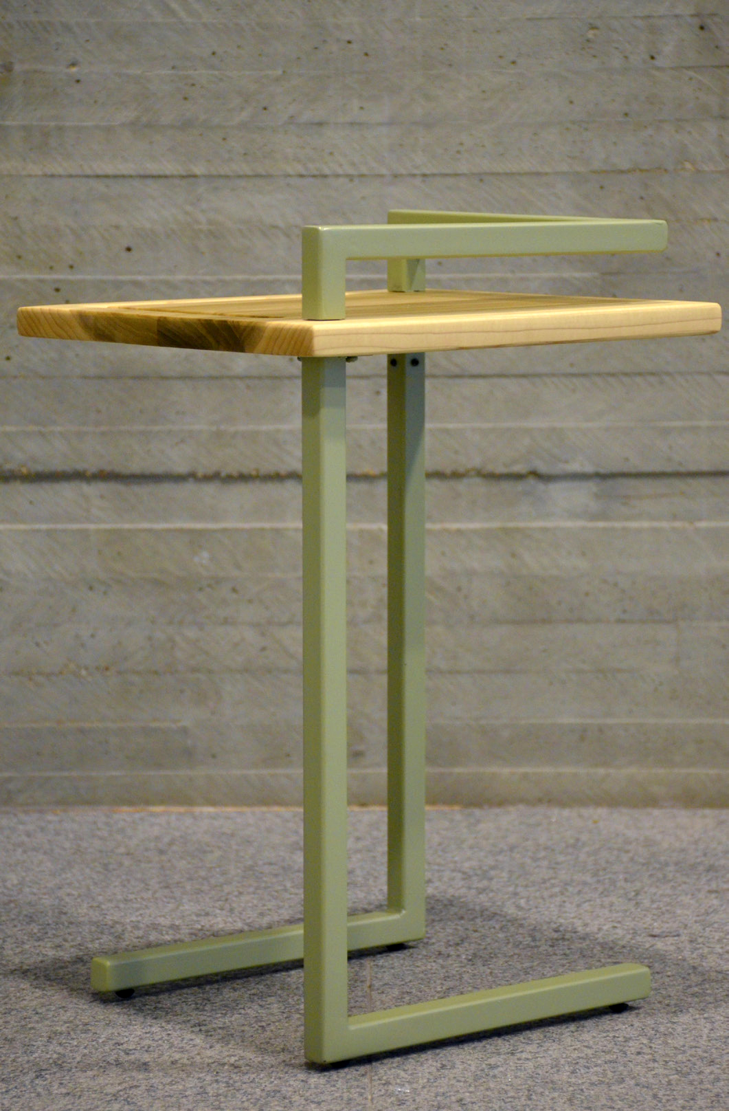 front view of portable Table